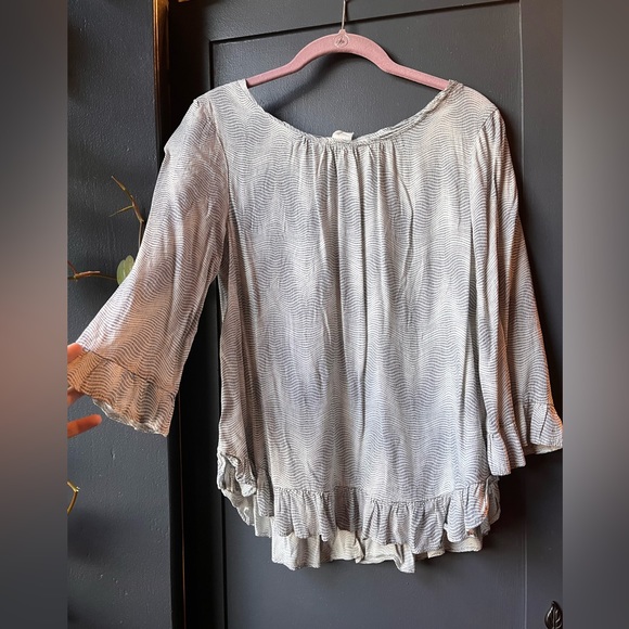 Gap Cool Wave Ruffle Quarter Sleeve Blouse Black White Extra Small Top - Picture 7 of 7